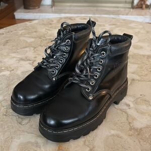 Vintage Roots Tuff Leather Hiking Boots Black Chunky Lug Sole